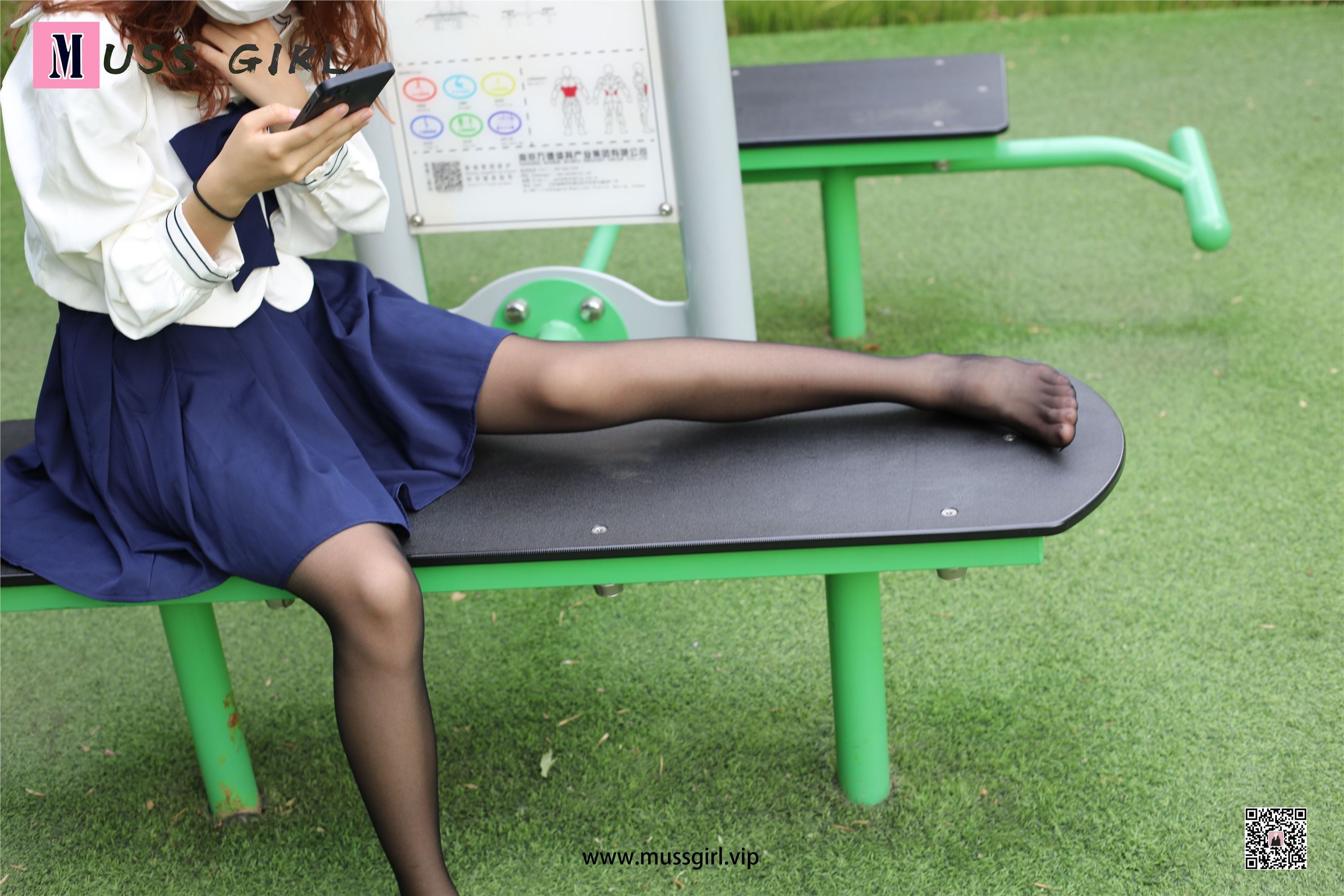 MussGirl慕丝女郎  NO.216 草地JK制服黑丝4